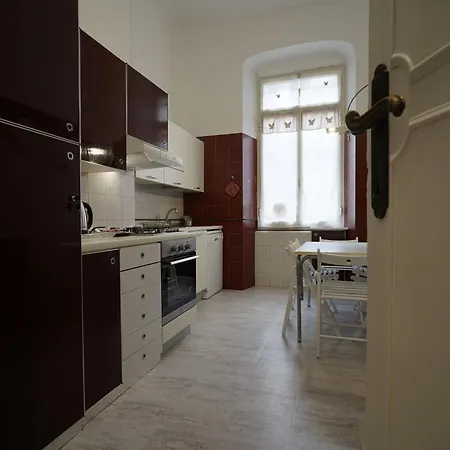 Manzoni 22 Daire La Spezia