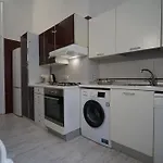 Manzoni 22 *