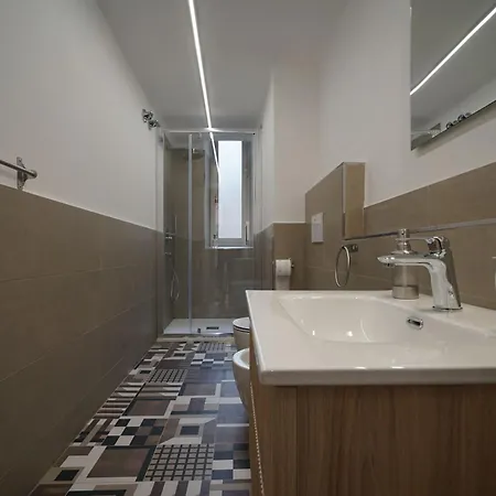 Manzoni 22 Специя